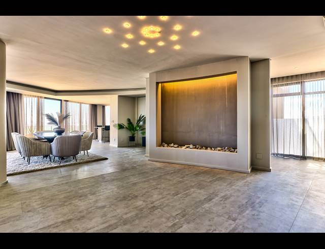 4 BEDROOM APARTMENT FOR SALE IN BEACHFRONT